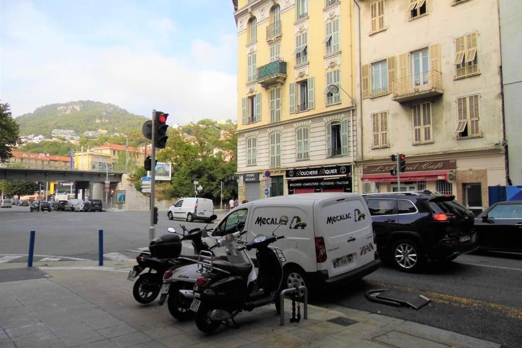 2 Spacious Bedrooms Near Riquier Station! * Nizza